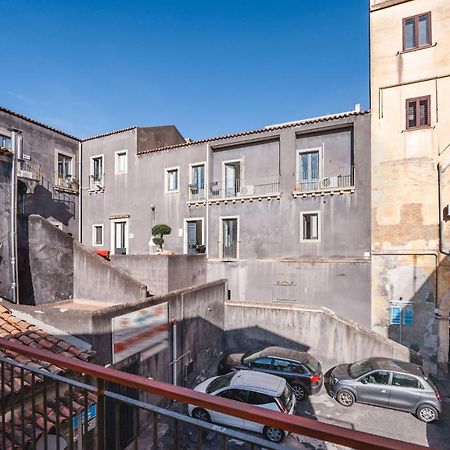 Modern Duplex With Balcony By Wonderful Italy Apartment คาตาเนีย ภายนอก รูปภาพ