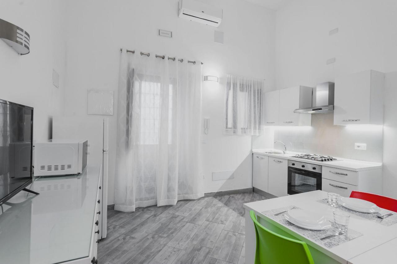Modern Duplex With Balcony By Wonderful Italy Apartment คาตาเนีย ภายนอก รูปภาพ