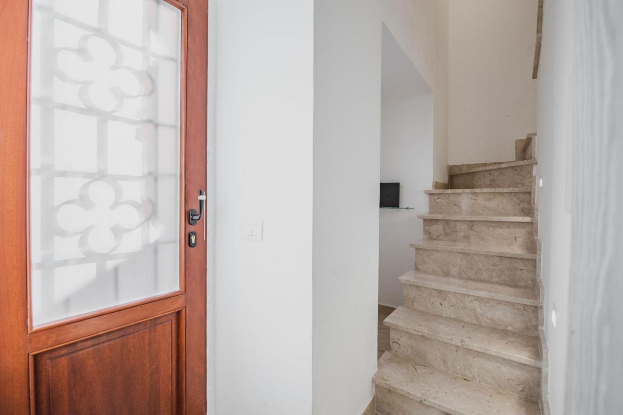 Modern Duplex With Balcony By Wonderful Italy Apartment คาตาเนีย ภายนอก รูปภาพ
